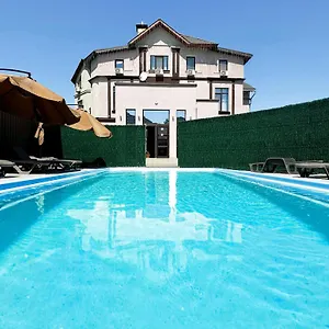 https://my-home-nivki-city-hostel.hotels-of-kiev.com